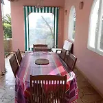 Villa Spacieuse à Avec Piscine Privée, Idéale Pour Familles *
