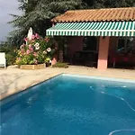 Villa Spacieuse à Avec Piscine Privée, Idéale Pour Familles Agde