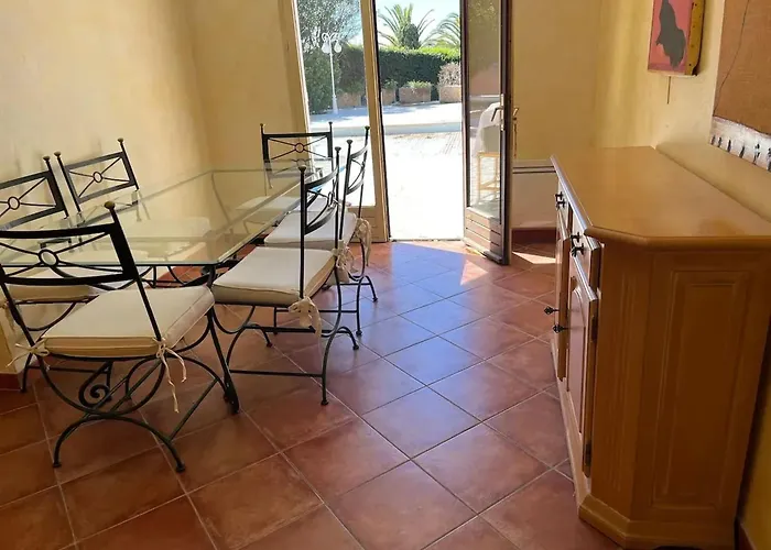 Villa Spacieuse à Avec Piscine Privée, Idéale Pour Familles *
